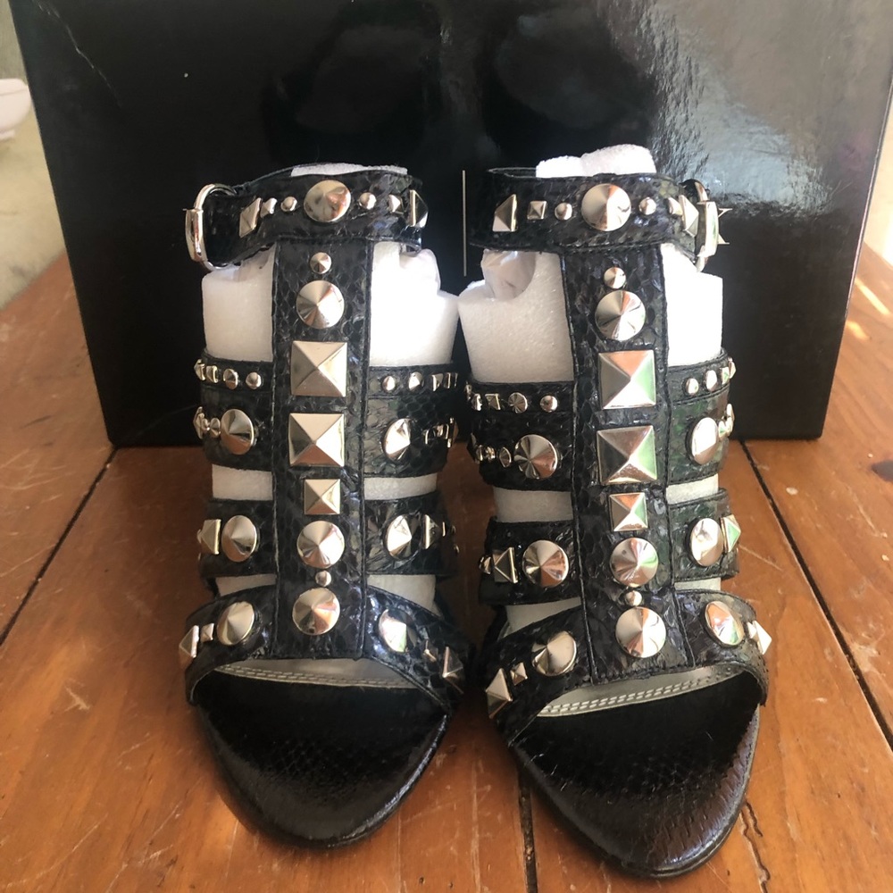 White House Black Market Black Latoya Studded Heels 6